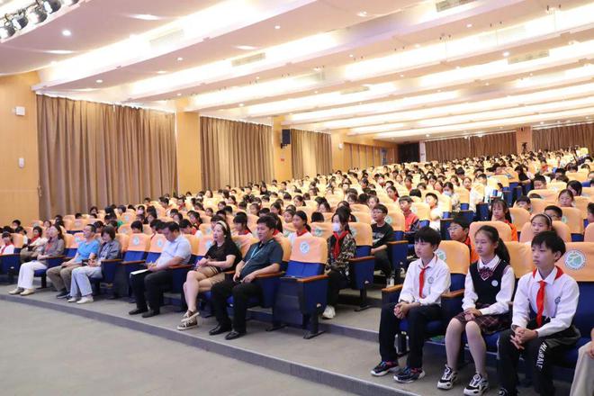 “未来科学之星·院士专家进校园”系列活动在元和小学成功举办(图3) “未来科学之星·院士专家进校园”系列活动在元和小学成功举办(图3)